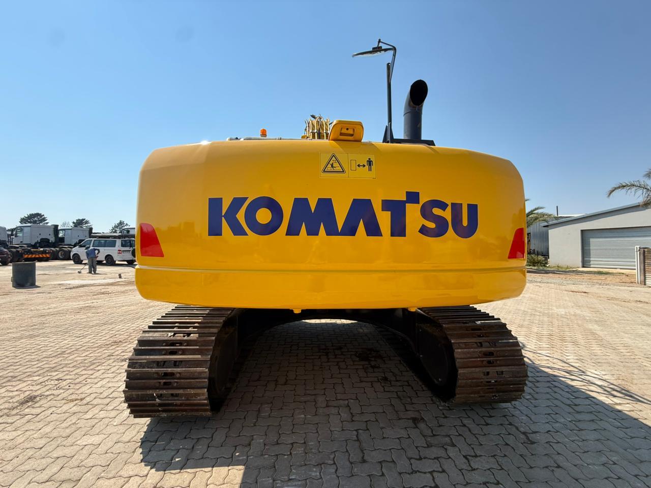 2022 KOMATSU PC240-8 EXCAVATOR (A1327)