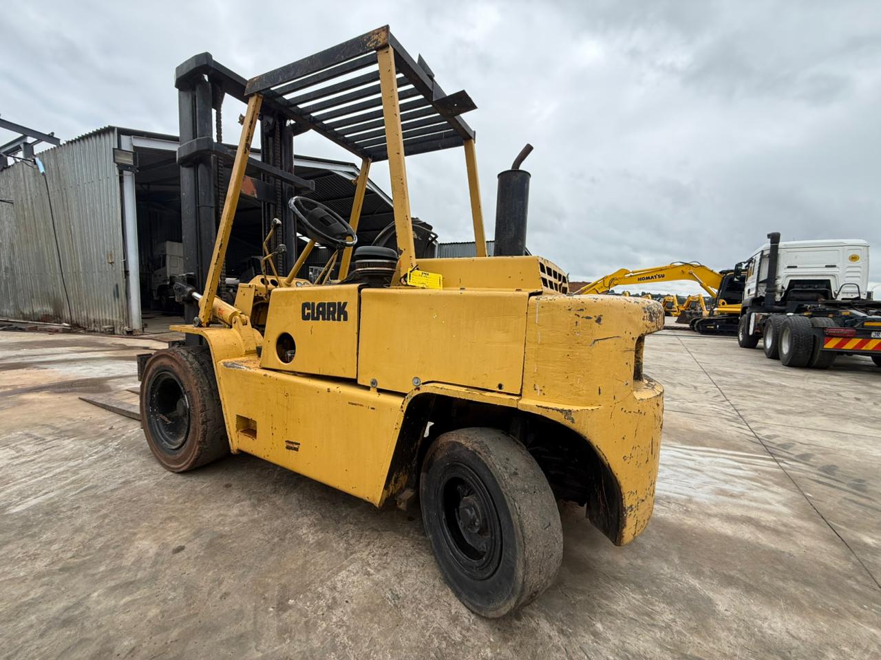 USED CLARK 4 TON DIESEL FORKLIFT (IR216)