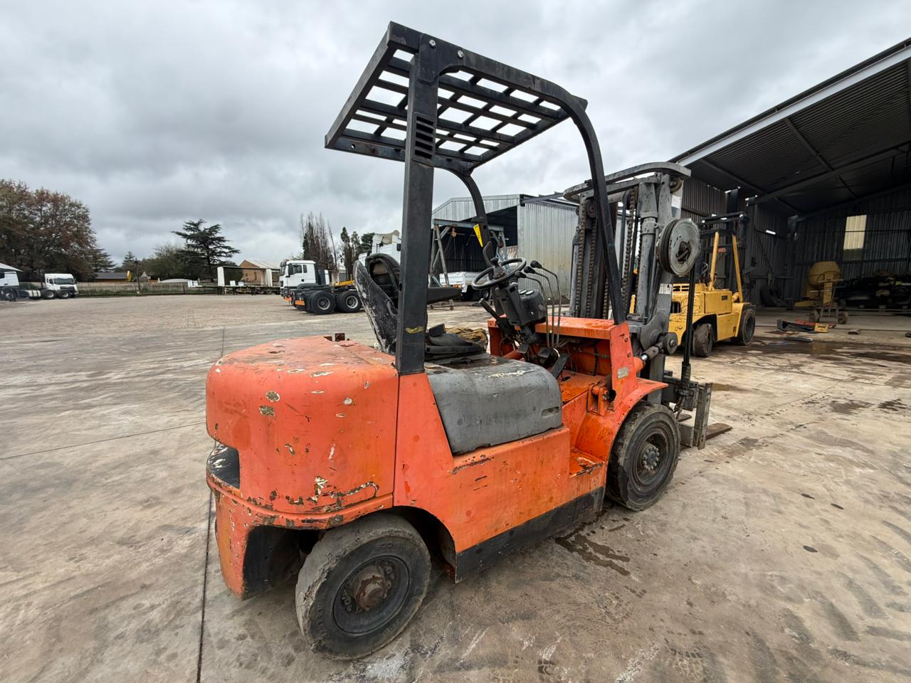 USED DALIAN 2.5 TON FORKLIFT (IR186)