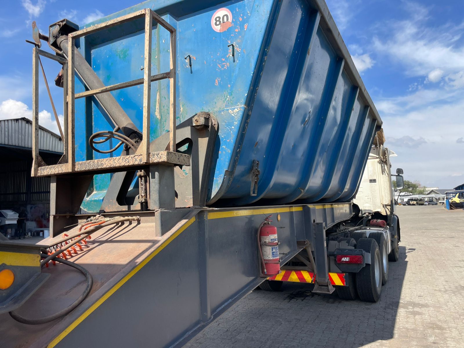 2010 TOP TRAILER SIDE TIPPER LINK TRAILER (CS2196)
