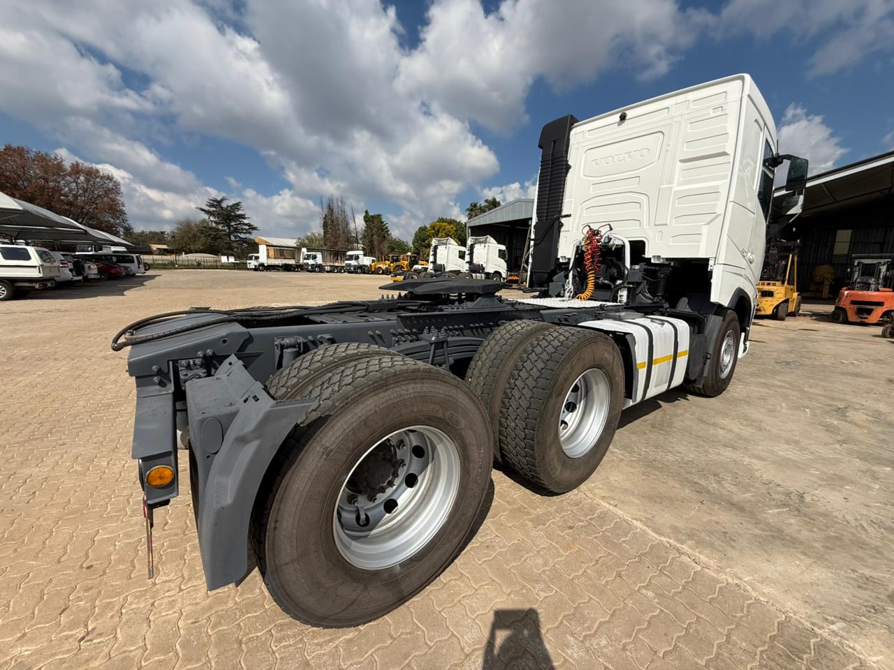 2022 VOLVO FH440 TRUCK TRACTOR (L92)