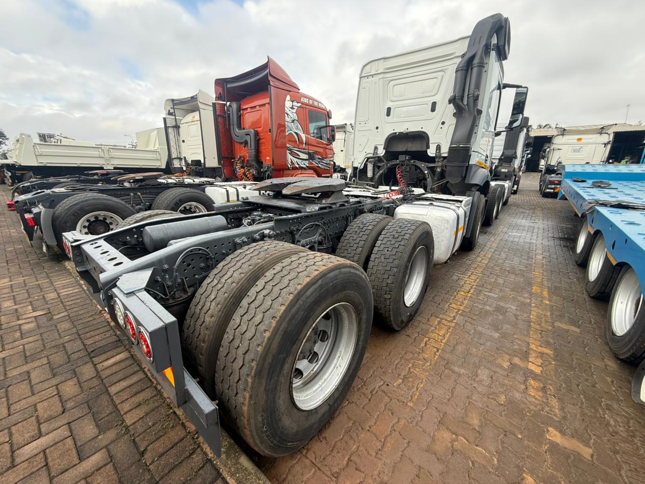 2021 MERCEDES BENZ ACTROS 2640 TRUCK TRACTOR (IS978)