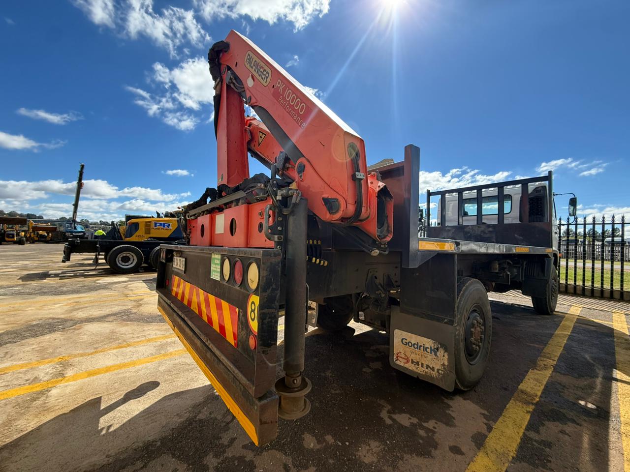 2015 HINO 500 1322 PALFINGER PK10000 CRANE TRUCK (CS2202)