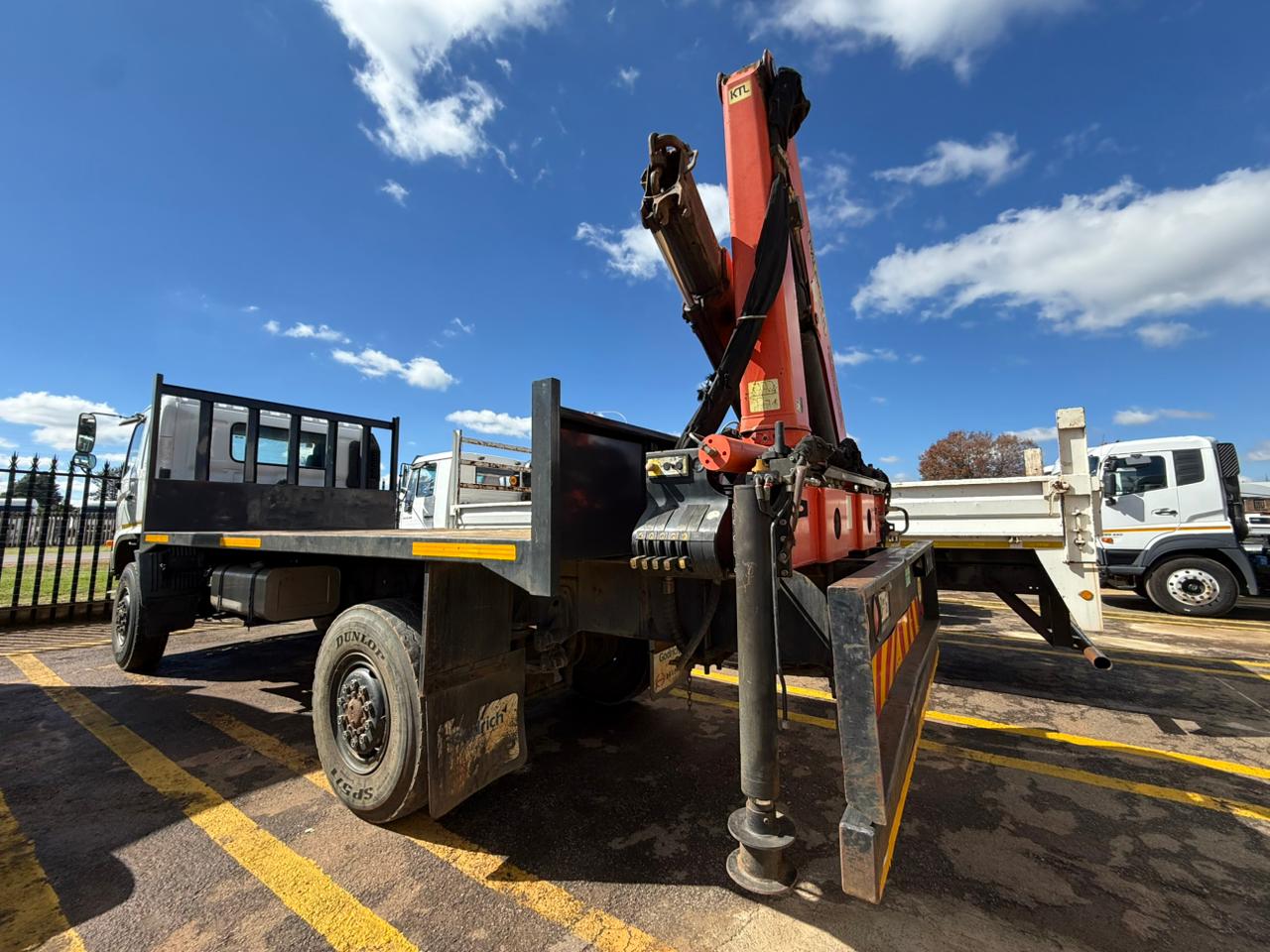 2015 HINO 500 1322 PALFINGER PK10000 CRANE TRUCK (CS2202)