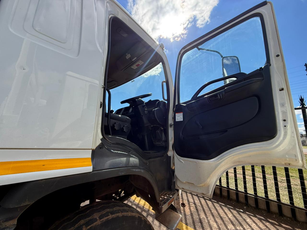 2015 HINO 500 1322 PALFINGER PK10000 CRANE TRUCK (CS2202)