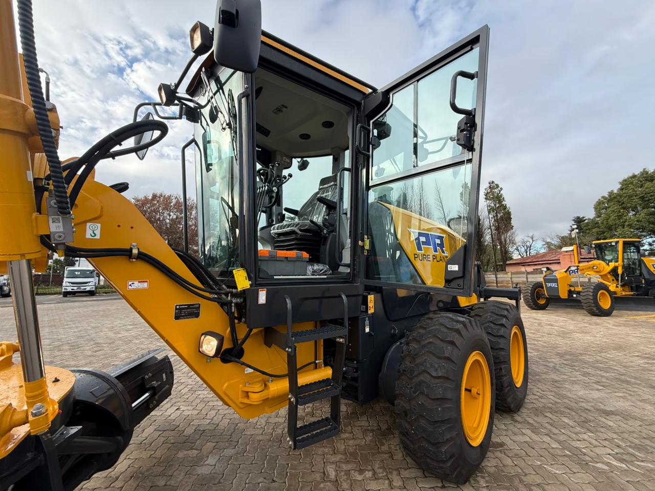 2026 PR PURE PLANT 4215D GRADER (A1341)