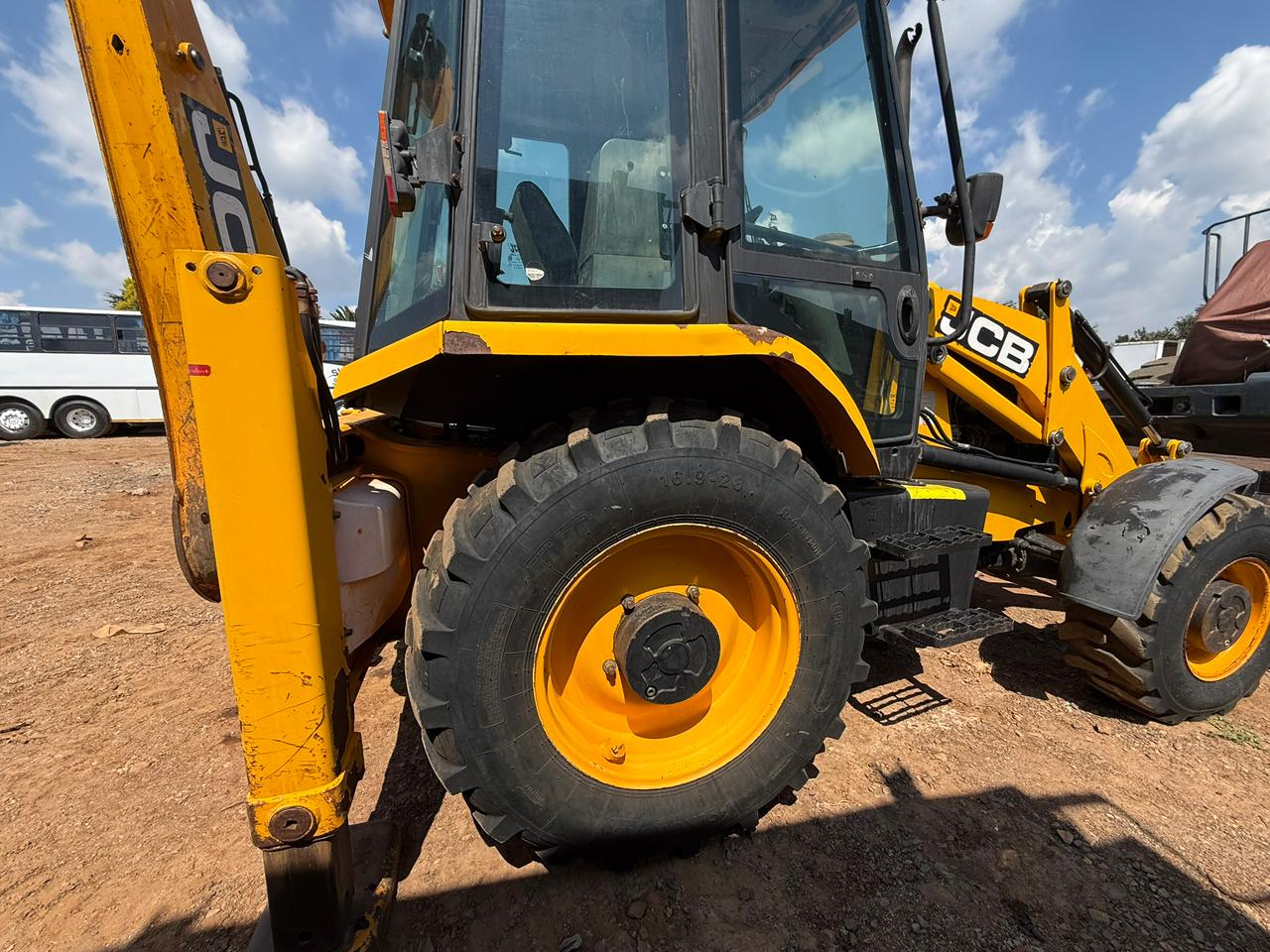 2012 JCB 3DX 4X4 TLB (A1352)
