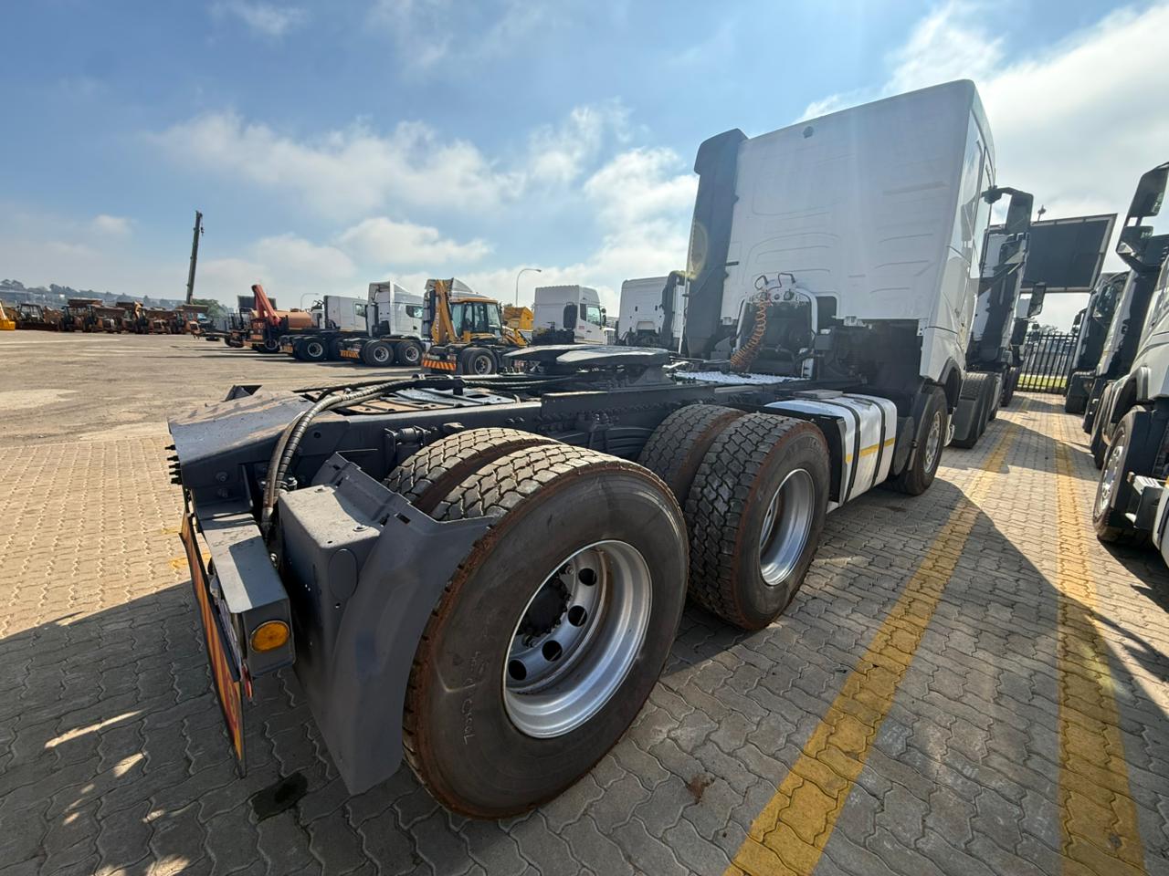 2022 VOLVO FH440 TRUCK TRACTOR (L91)