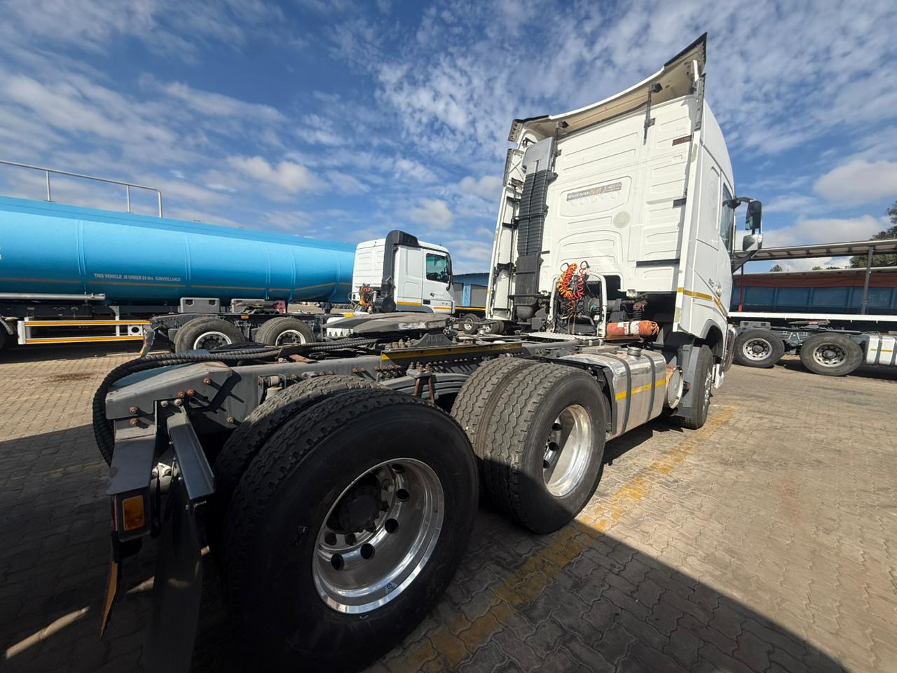 2018 VOLVO FH520 GLOBETROTTER TRUCK TRACTOR (SN5355)