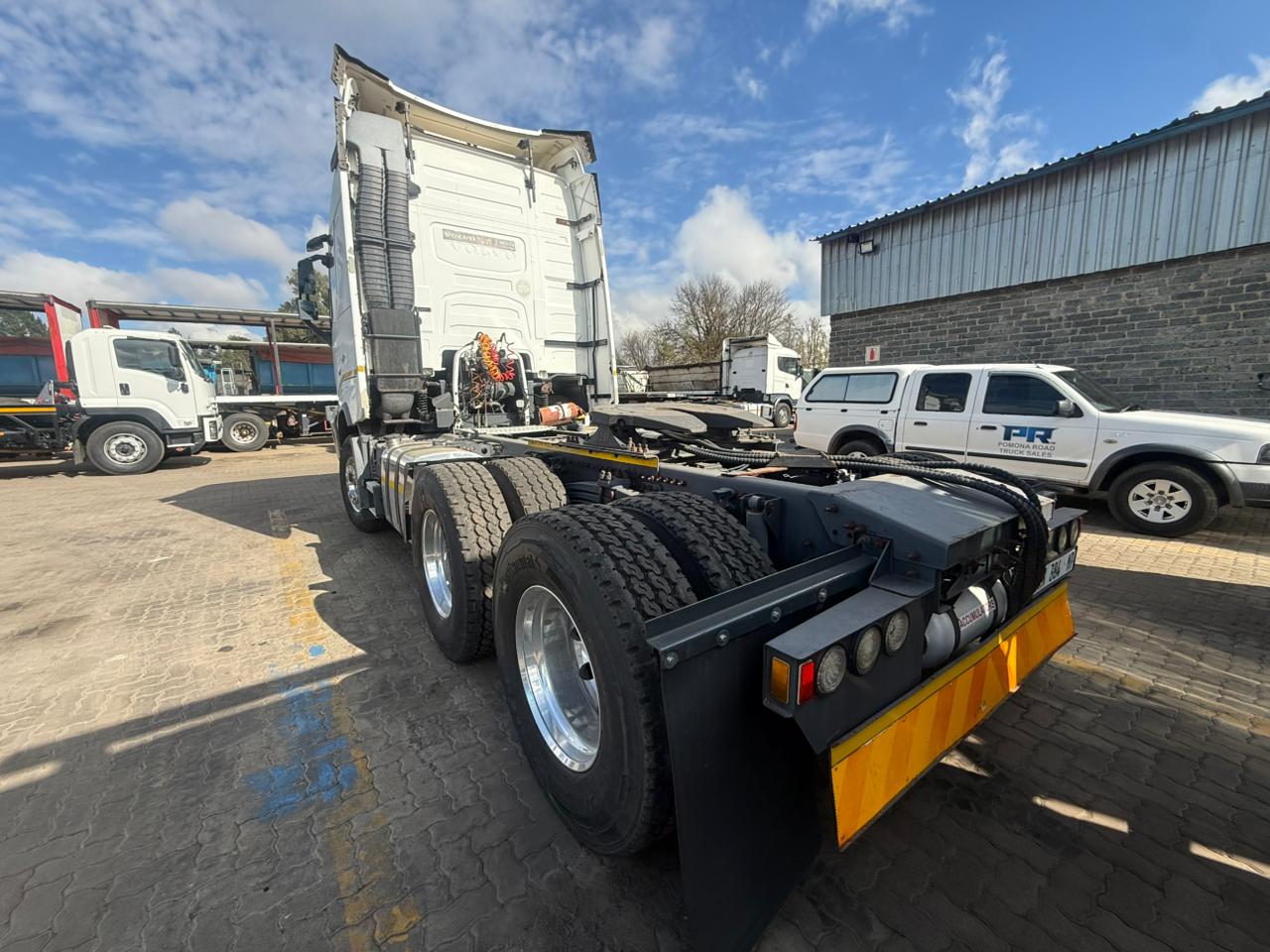 2018 VOLVO FH520 GLOBETROTTER TRUCK TRACTOR (SN5355)