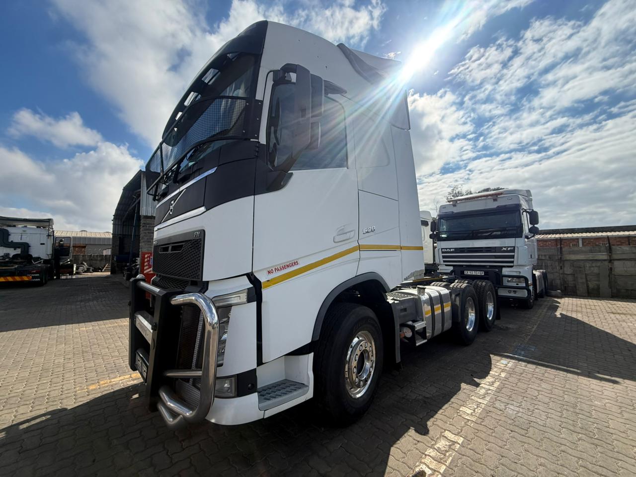 2018 VOLVO FH520 GLOBETROTTER TRUCK TRACTOR (SN5355)