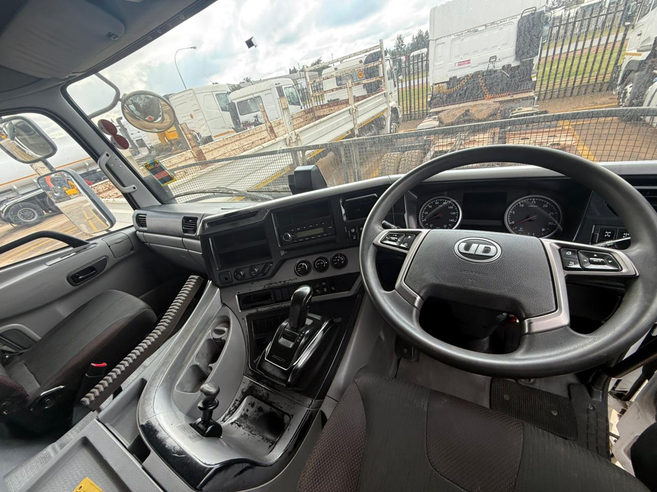 2021 UD QUON GW 26-460 TRUCK TRACTOR (IS731)