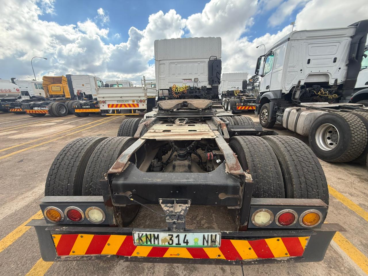 2021 UD QUON GW 26-460 TRUCK TRACTOR (IS731)
