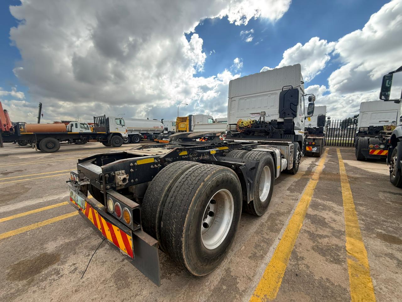 2021 UD QUON GW 26-460 TRUCK TRACTOR (IS731)