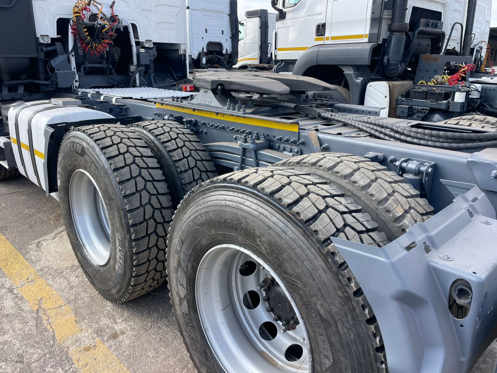 2023 VOLVO FH440 TRUCK TRACTOR (L94)