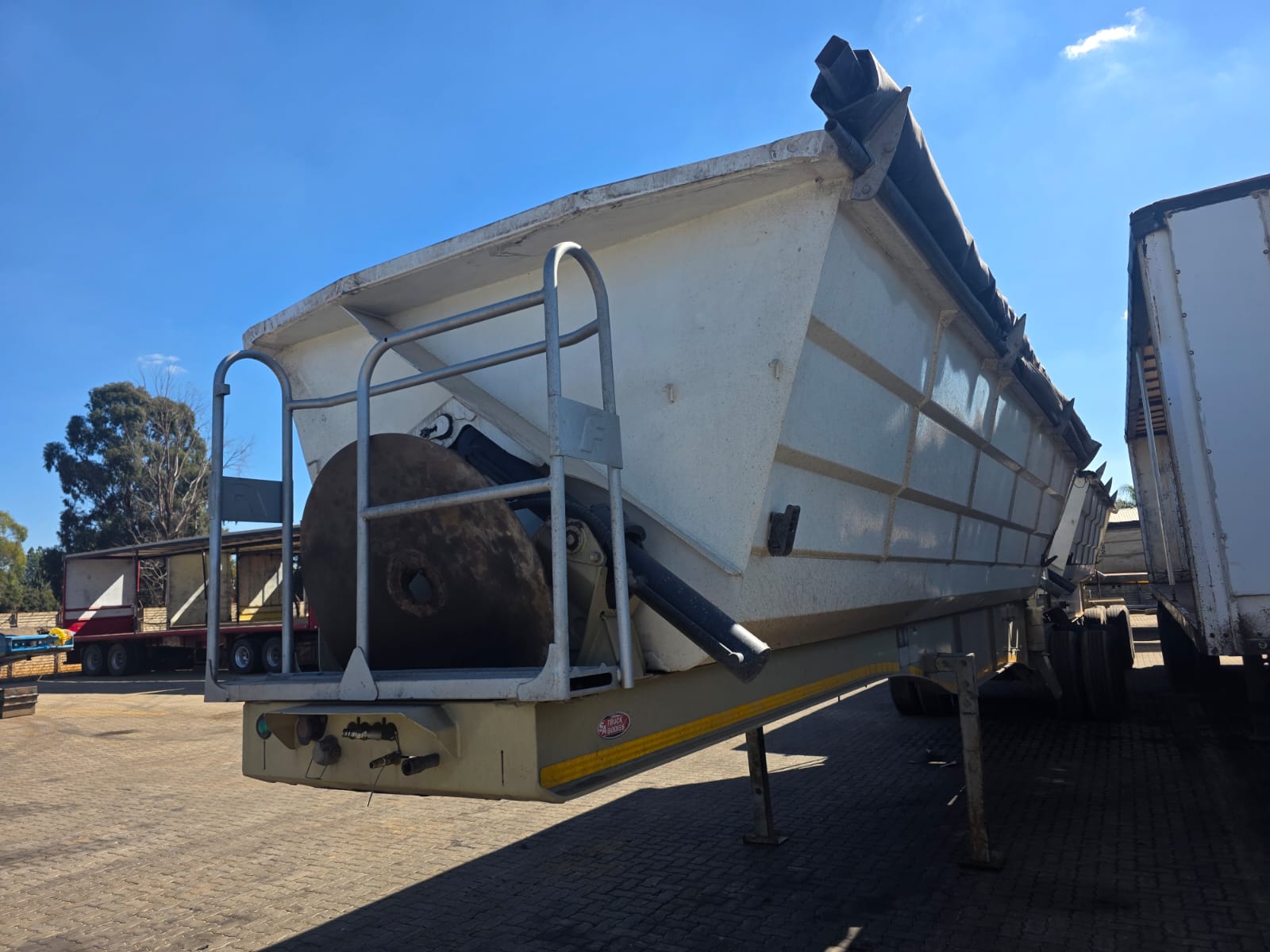 2018 SA TRUCK BODIES SIDE TIPPER LINK 45M3 TRAILER (CS2204)