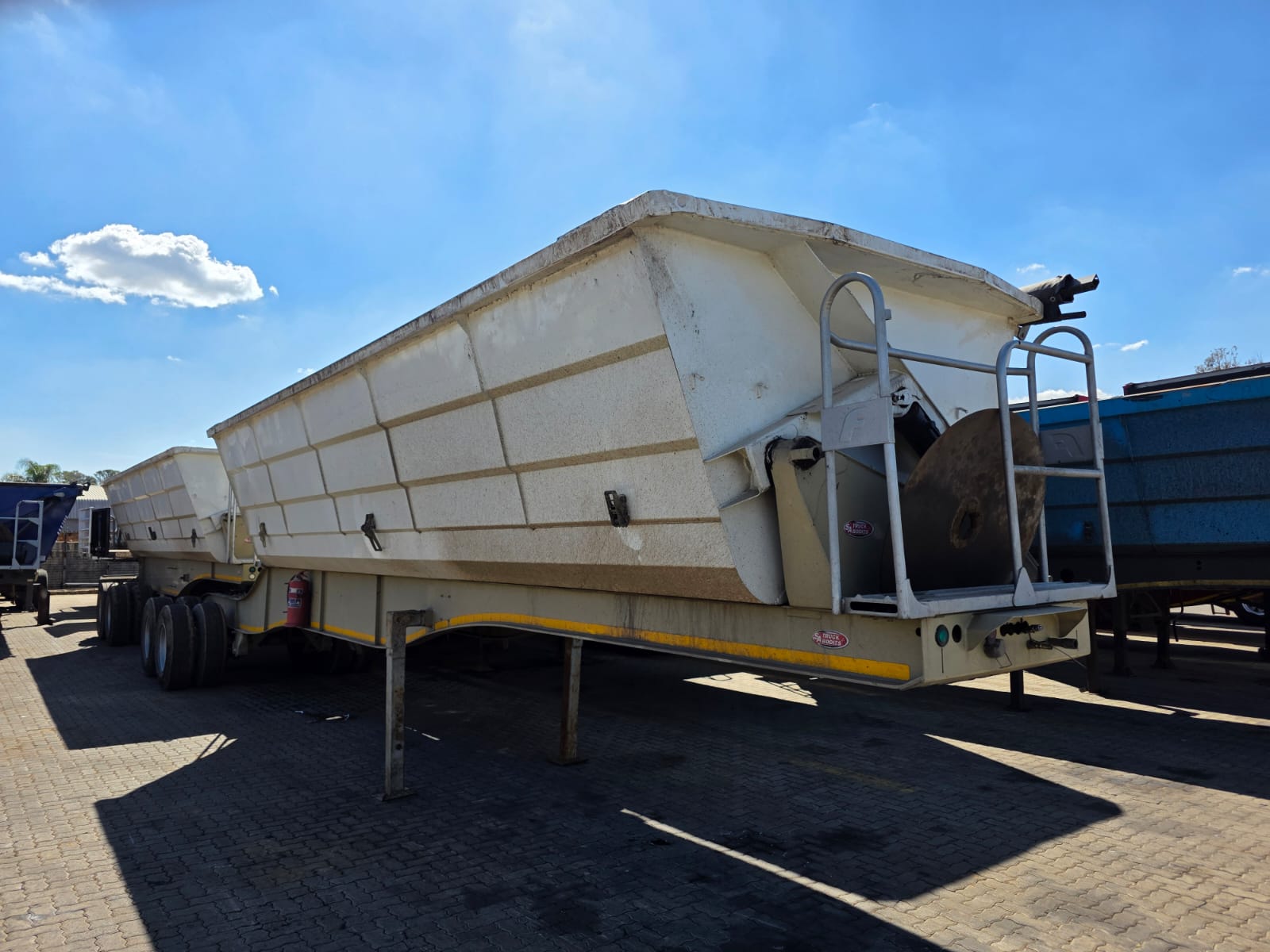 2018 SA TRUCK BODIES SIDE TIPPER LINK 45M3 TRAILER (CS2204)