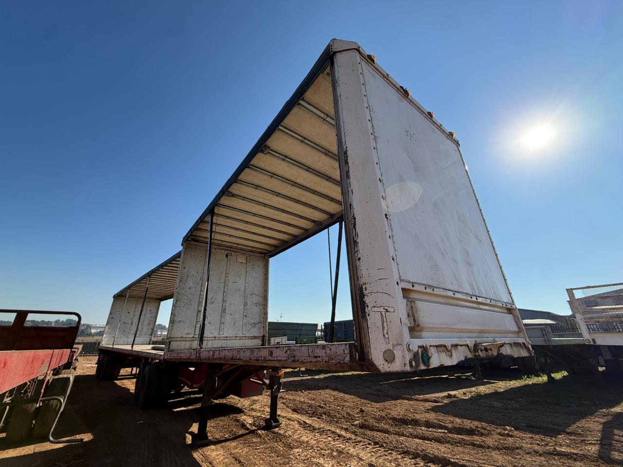 2015 HENRED FRUEHAUF SUPER LINK TAUTLINER TRAILER (SN5856)