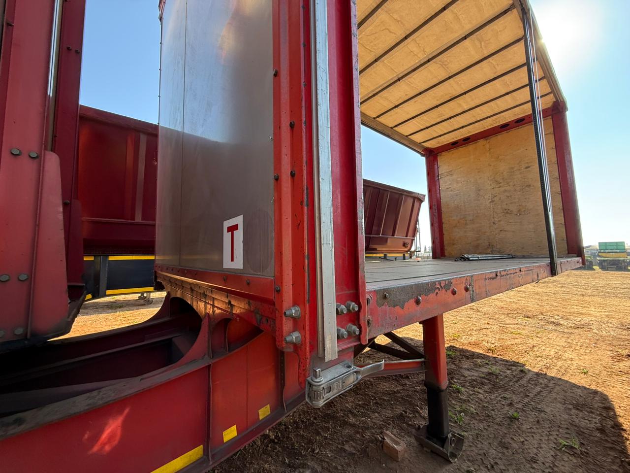 2015 GRW SUPER LINK TAUTLINER TRAILER (SN5842)