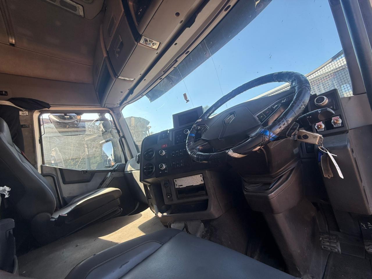 2015 RENAULT PREMIUM LANDER TRUCK TRACTOR (PCS628)