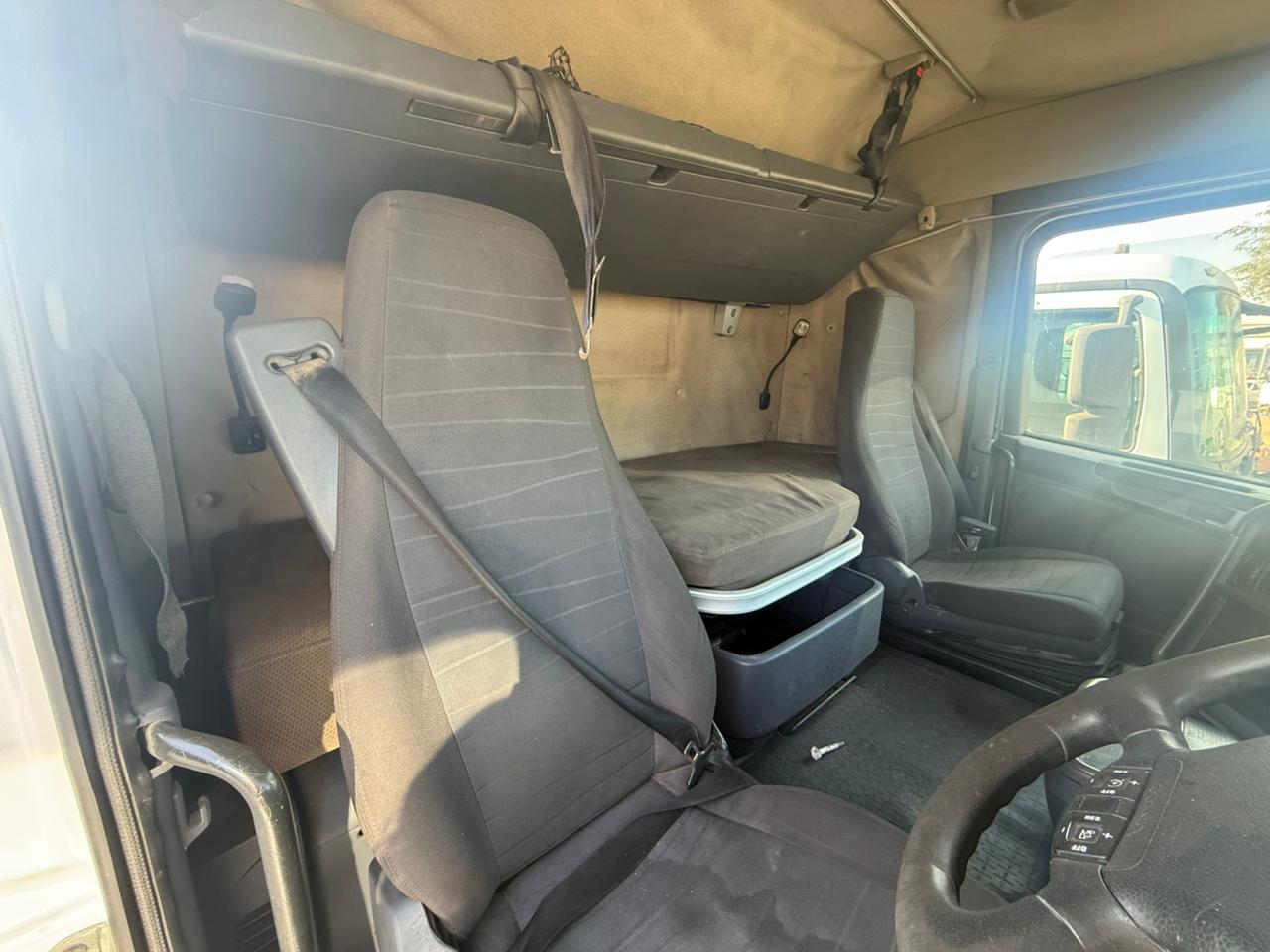 2015 SCANIA R460 TRUCK TRACTOR (SN5017)