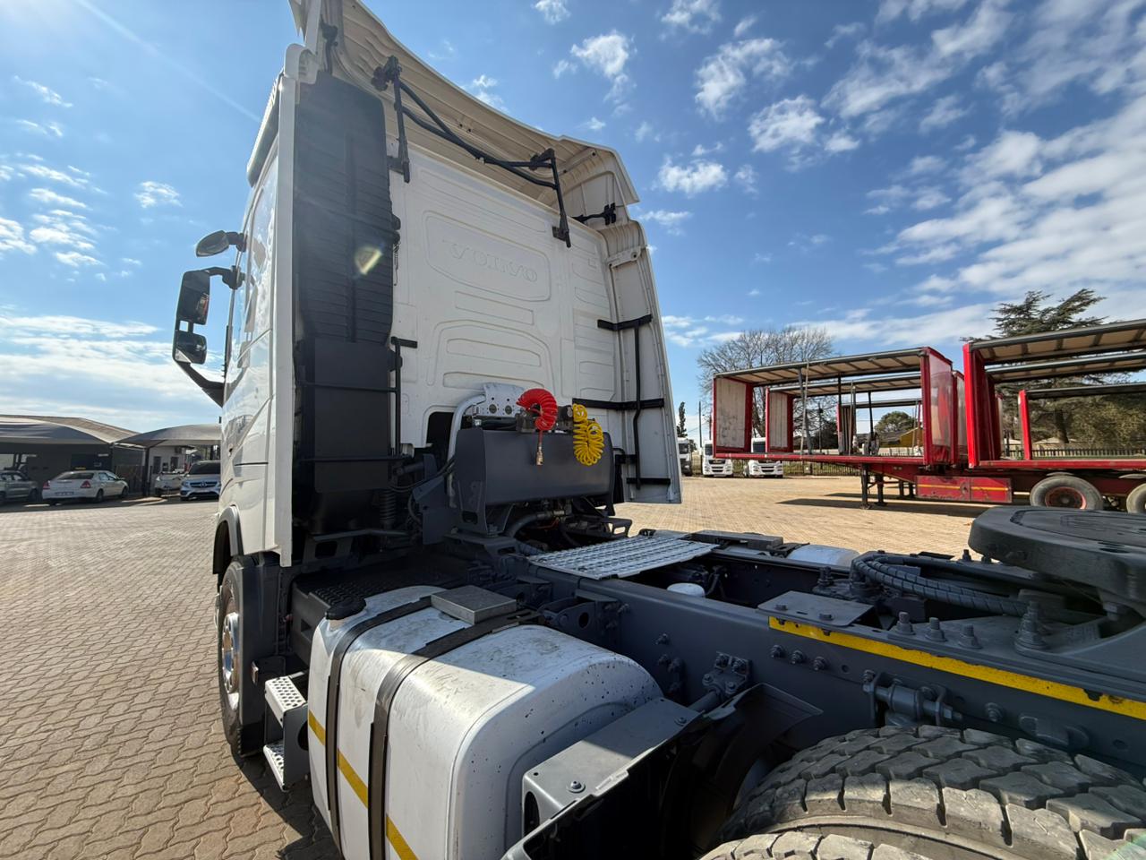 2023 VOLVO FH440 TRUCK TRACTOR (IS982)