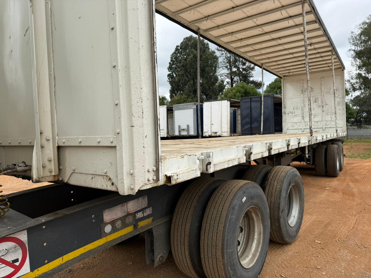 2012 SA TRUCK BODIES SUPER LINK TAUTLINER (SN5860)