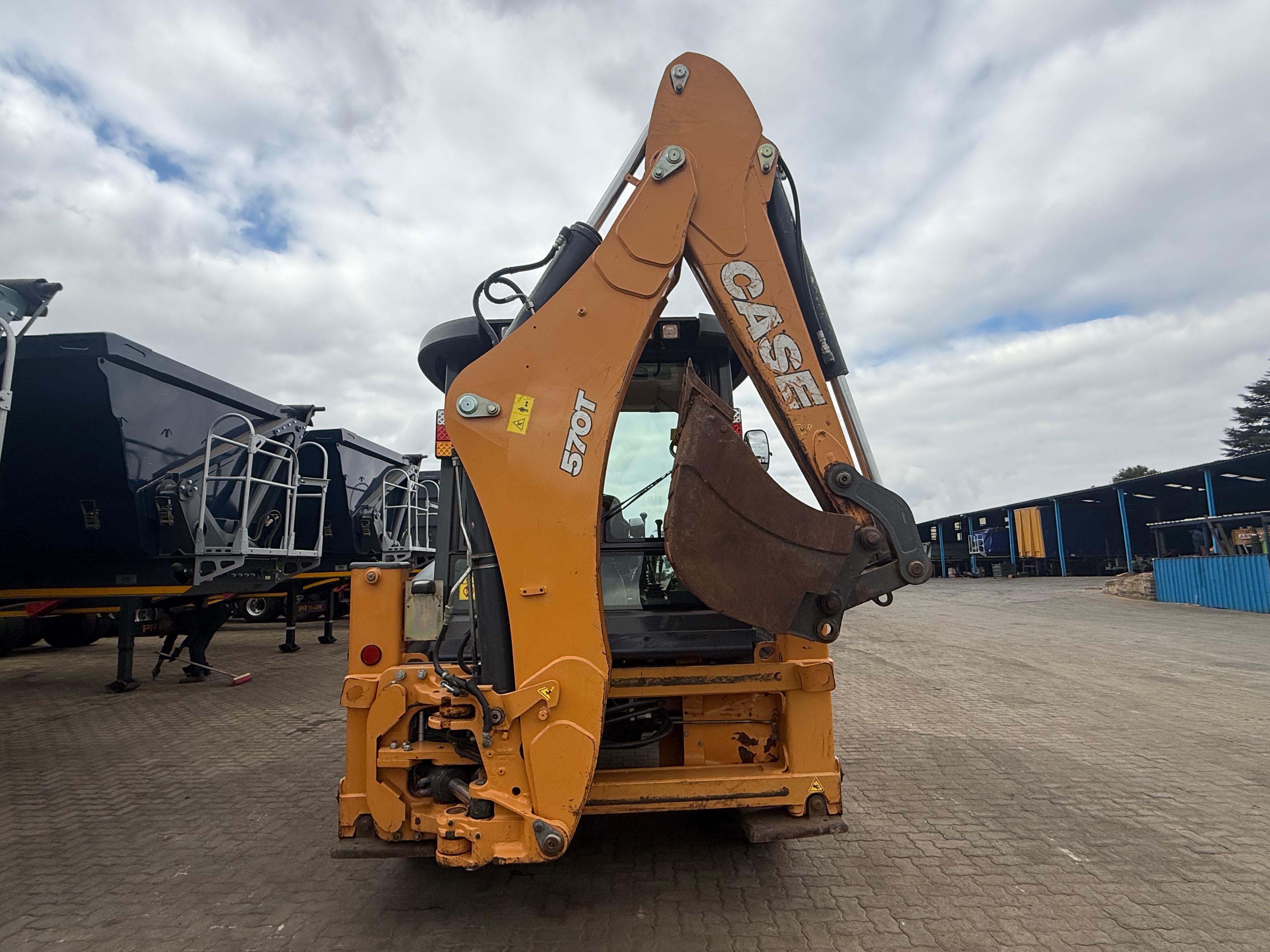 2021 CASE 570T BACKACTOR TLB (A1378)