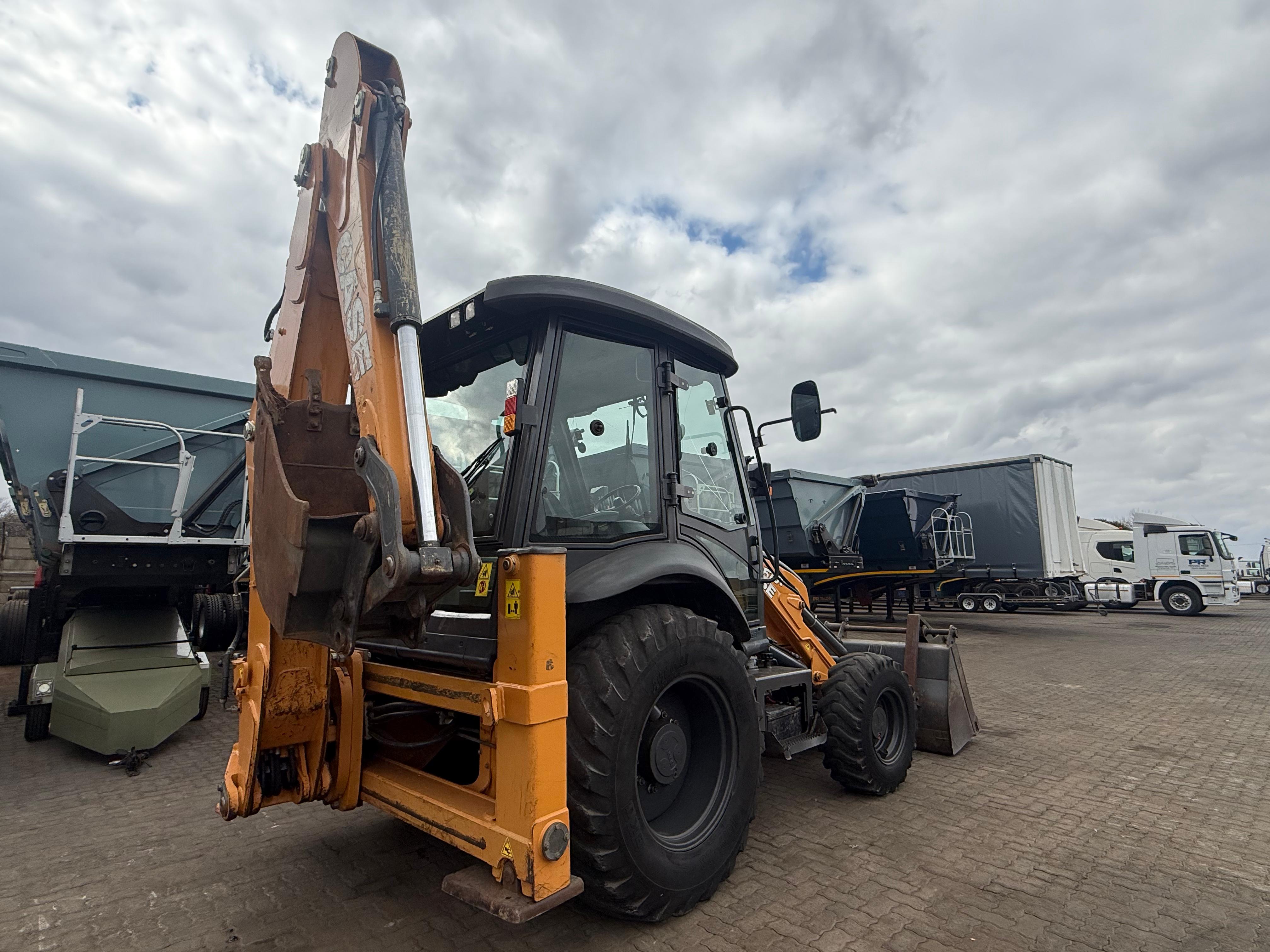 2021 CASE 570T BACKACTOR TLB (A1378)