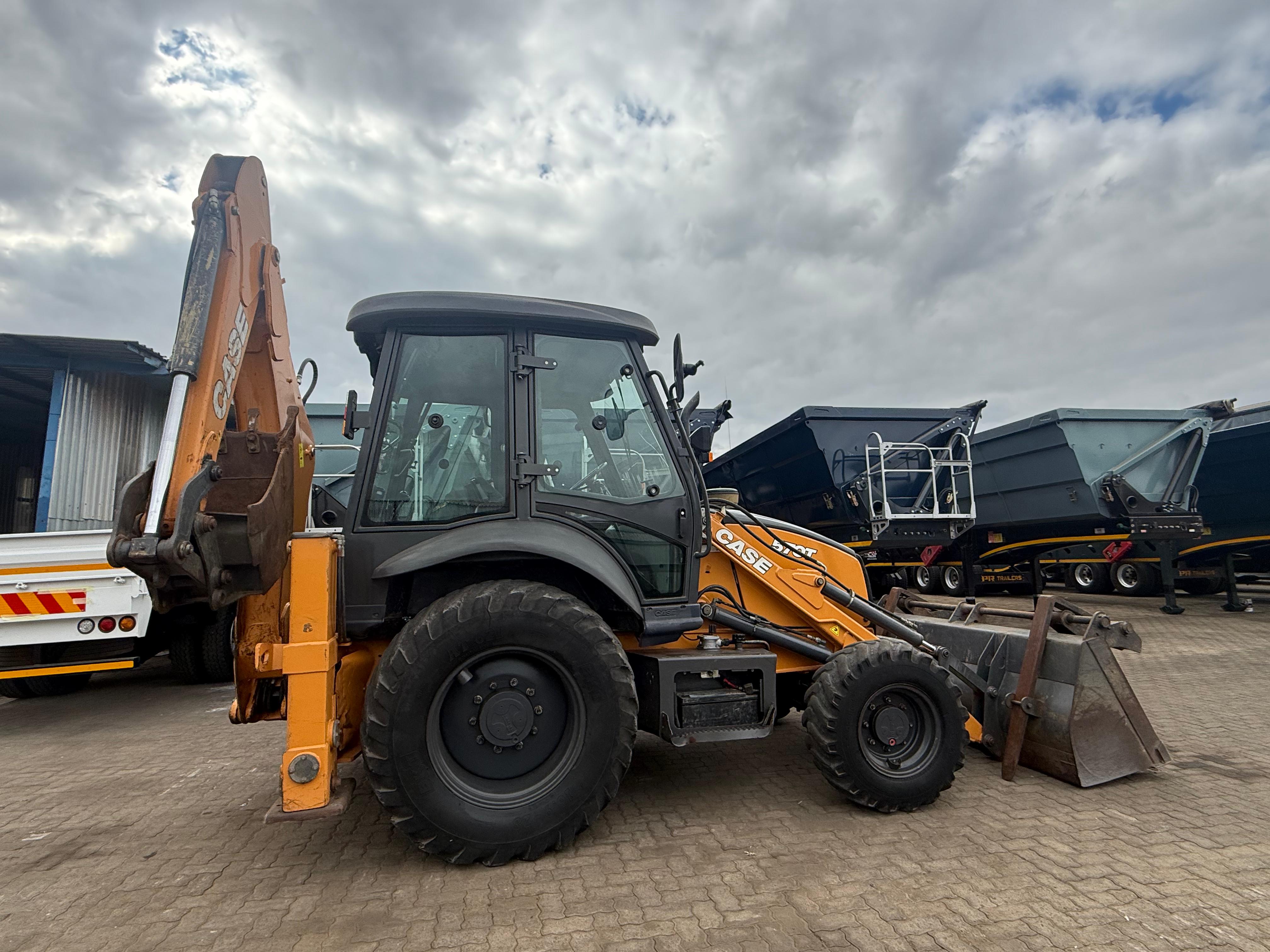 2021 CASE 570T BACKACTOR TLB (A1378)