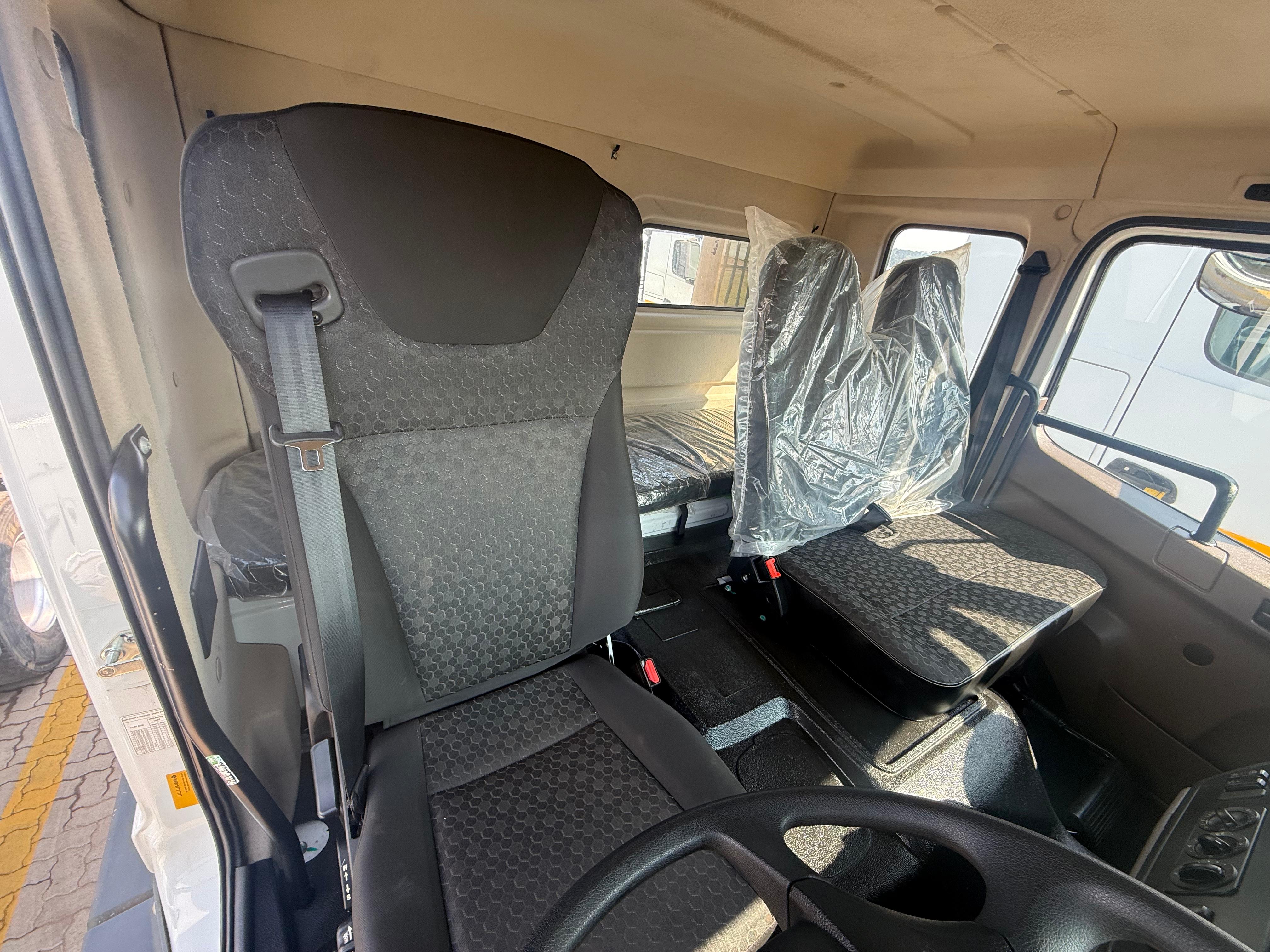 2023 FUSO TV 33-400 TRUCK TRACTOR (CS2206)