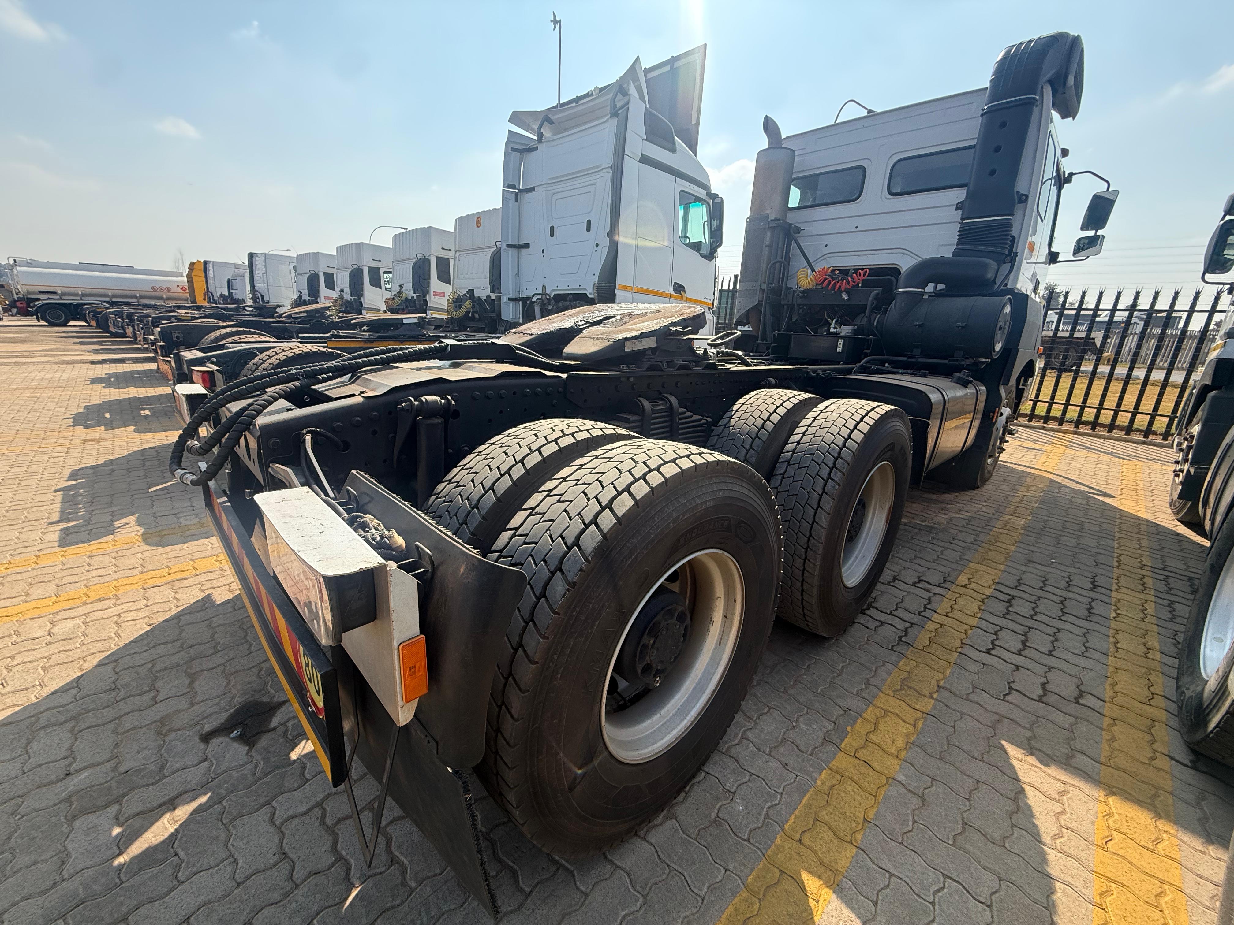 2023 FUSO TV 33-400 TRUCK TRACTOR (CS2206)