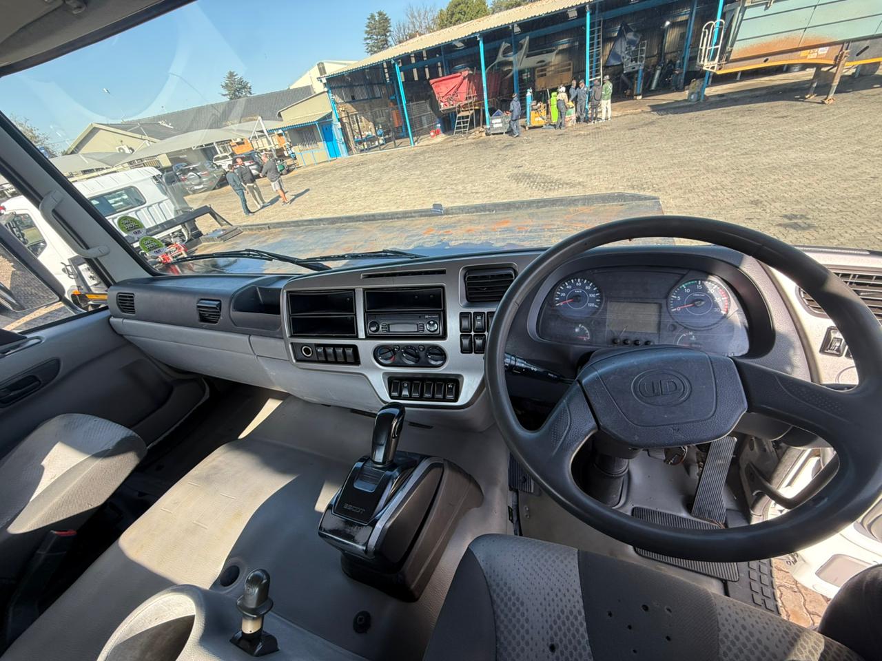 2020 UD QUESTER 440 TRUCK TRACTOR (CB132)