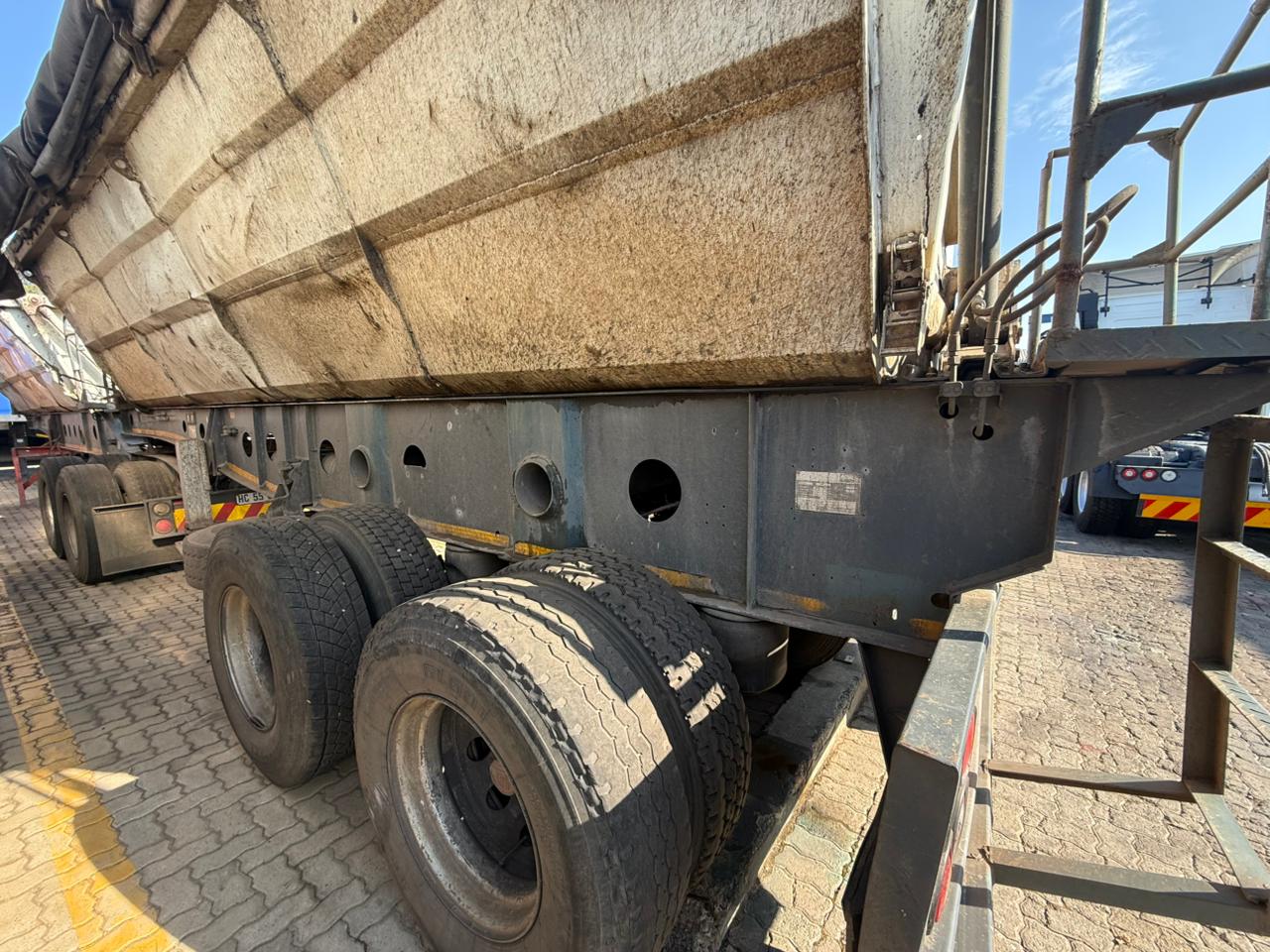 2014 AFRIT LINK SIDE TIPPER TRAILER (CB77)