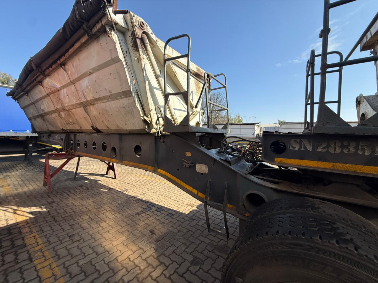 2014 AFRIT LINK SIDE TIPPER TRAILER (CB77)