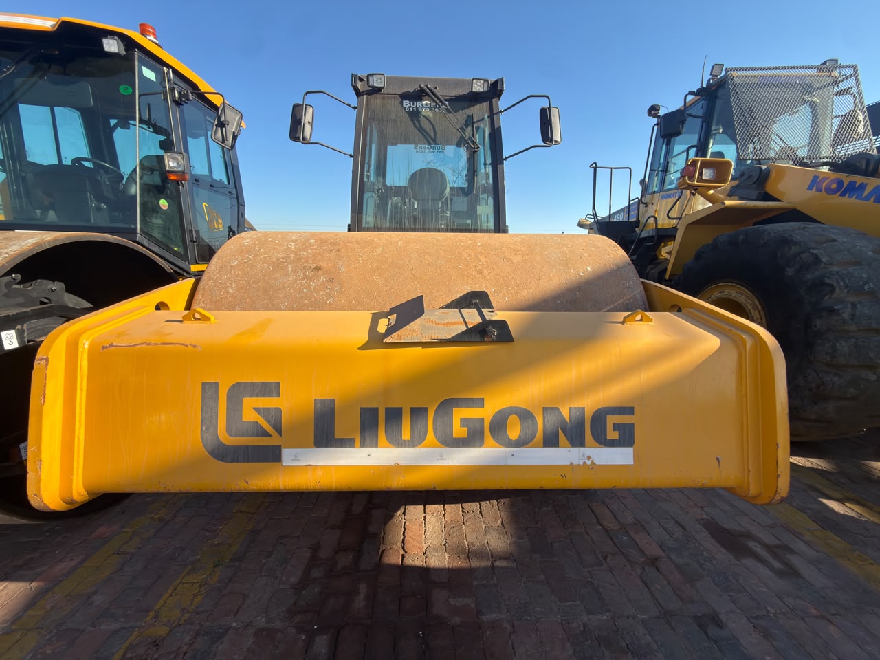 2024 LIUGONG 6114E SMOOTH DRUM ROLLER WITH PADFOOT SHELL (PCS633)
