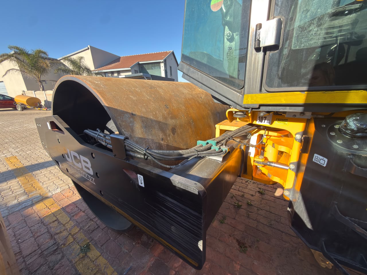 2024 JCB 116D SMOOTH DRUM ROLLER (PCS632)