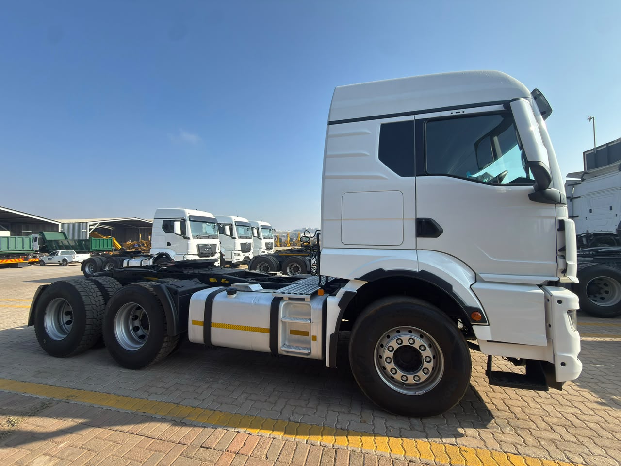 2022 MAN 27.480 TRUCK TRACTOR (IS1013)
