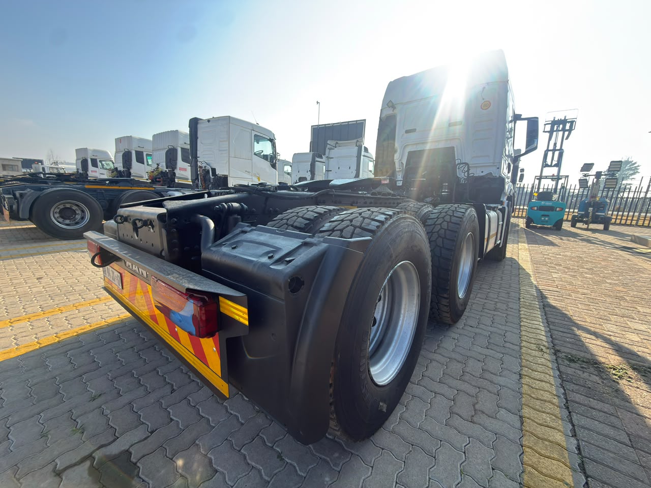 2022 MAN 27.480 TRUCK TRACTOR (IS1013)