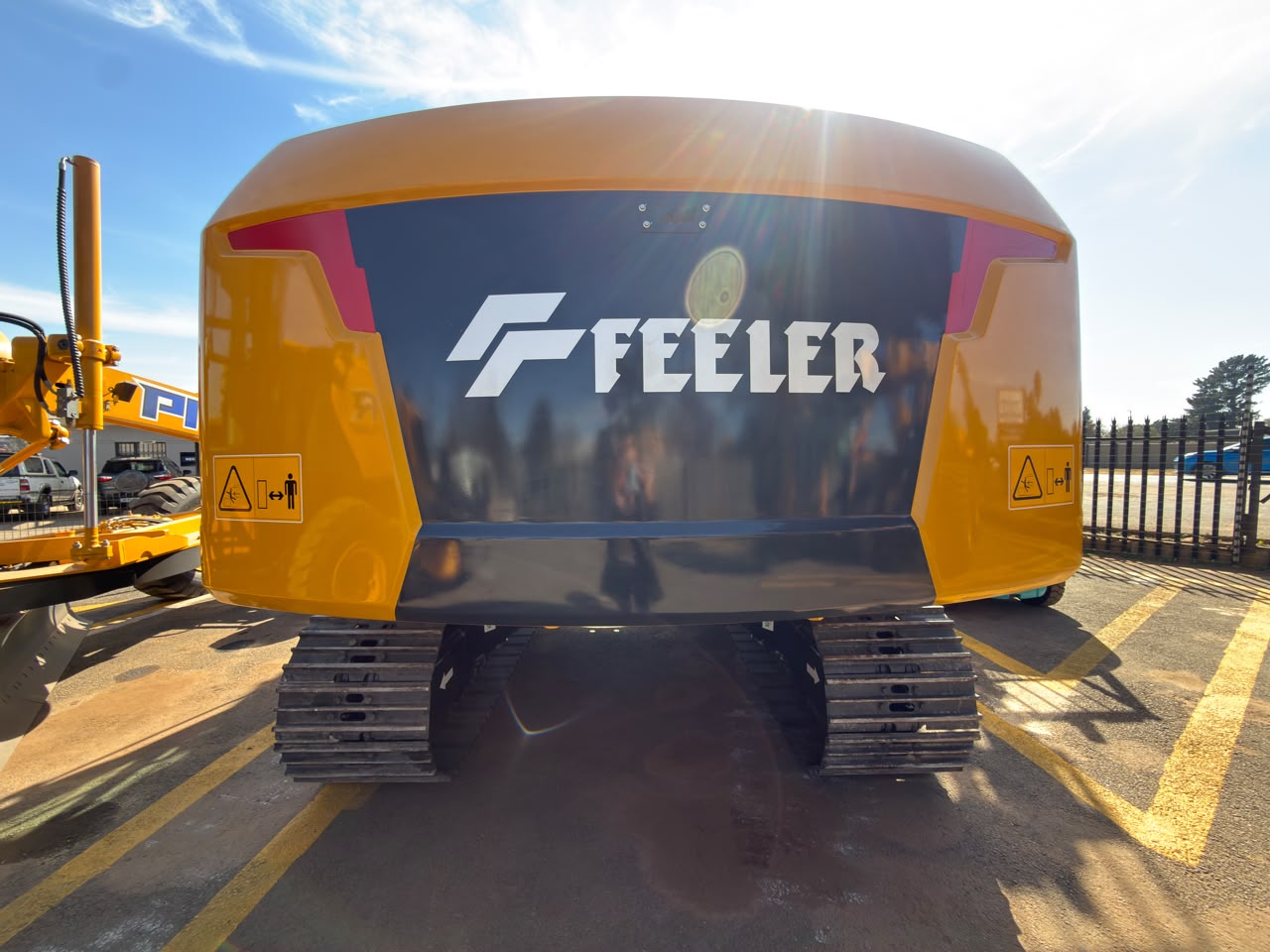 NEW FEELER HT210 920F CRAWLER EXCAVATOR (F0028)