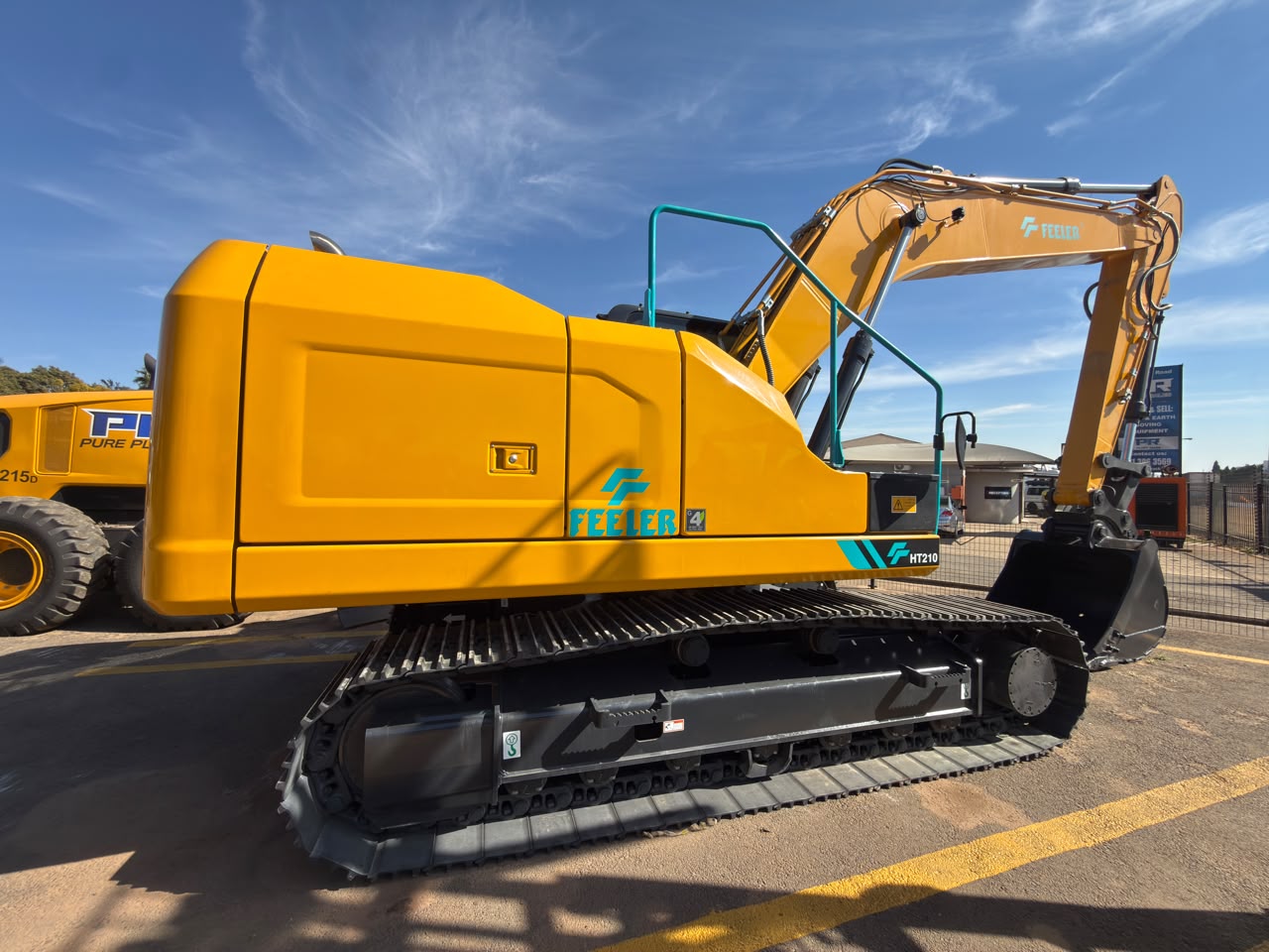 NEW FEELER HT210 920F CRAWLER EXCAVATOR (F0028)