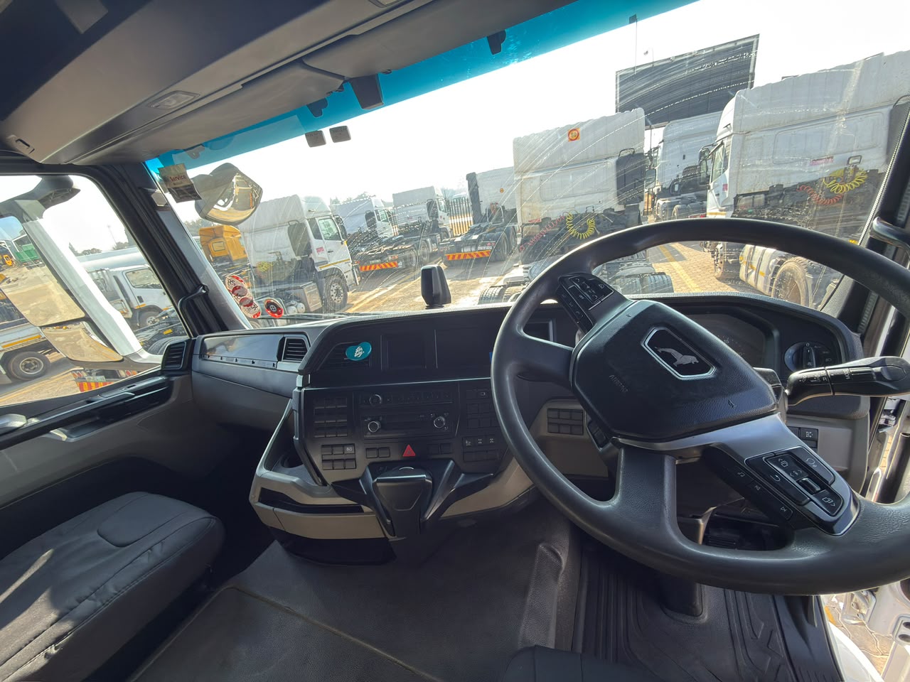 2022 MAN 27.480 TRUCK TRACTOR (IS1011)