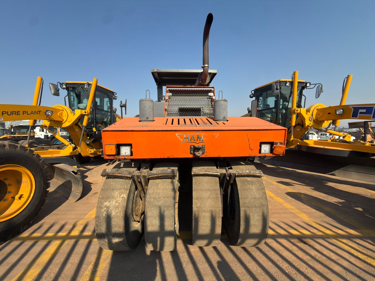 2010 HAMM PNEUMATIC GRW 18 ROLLER (PCS636)