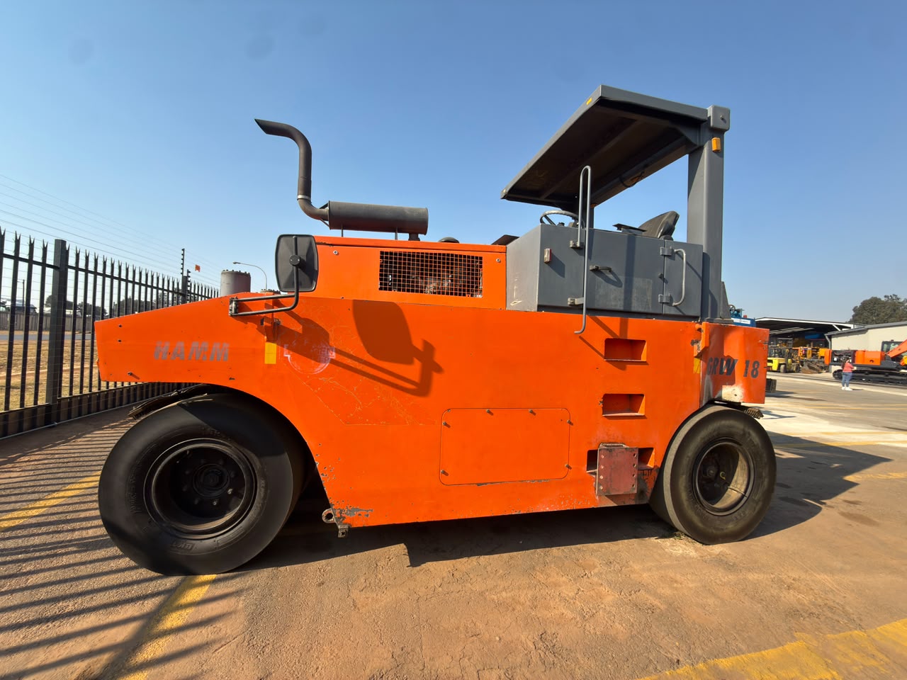 2010 HAMM PNEUMATIC GRW 18 ROLLER (PCS636)