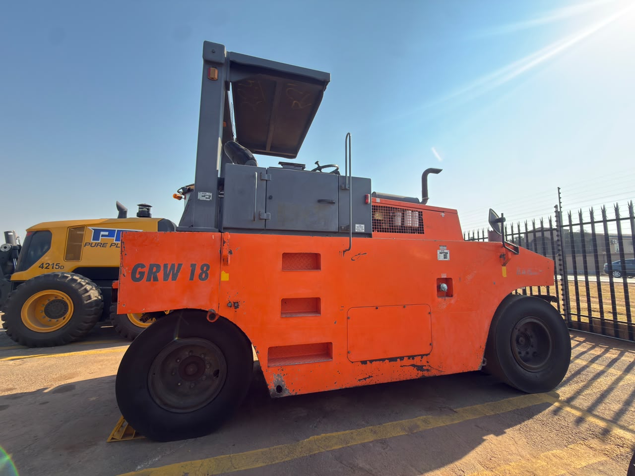 2010 HAMM PNEUMATIC GRW 18 ROLLER (PCS636)
