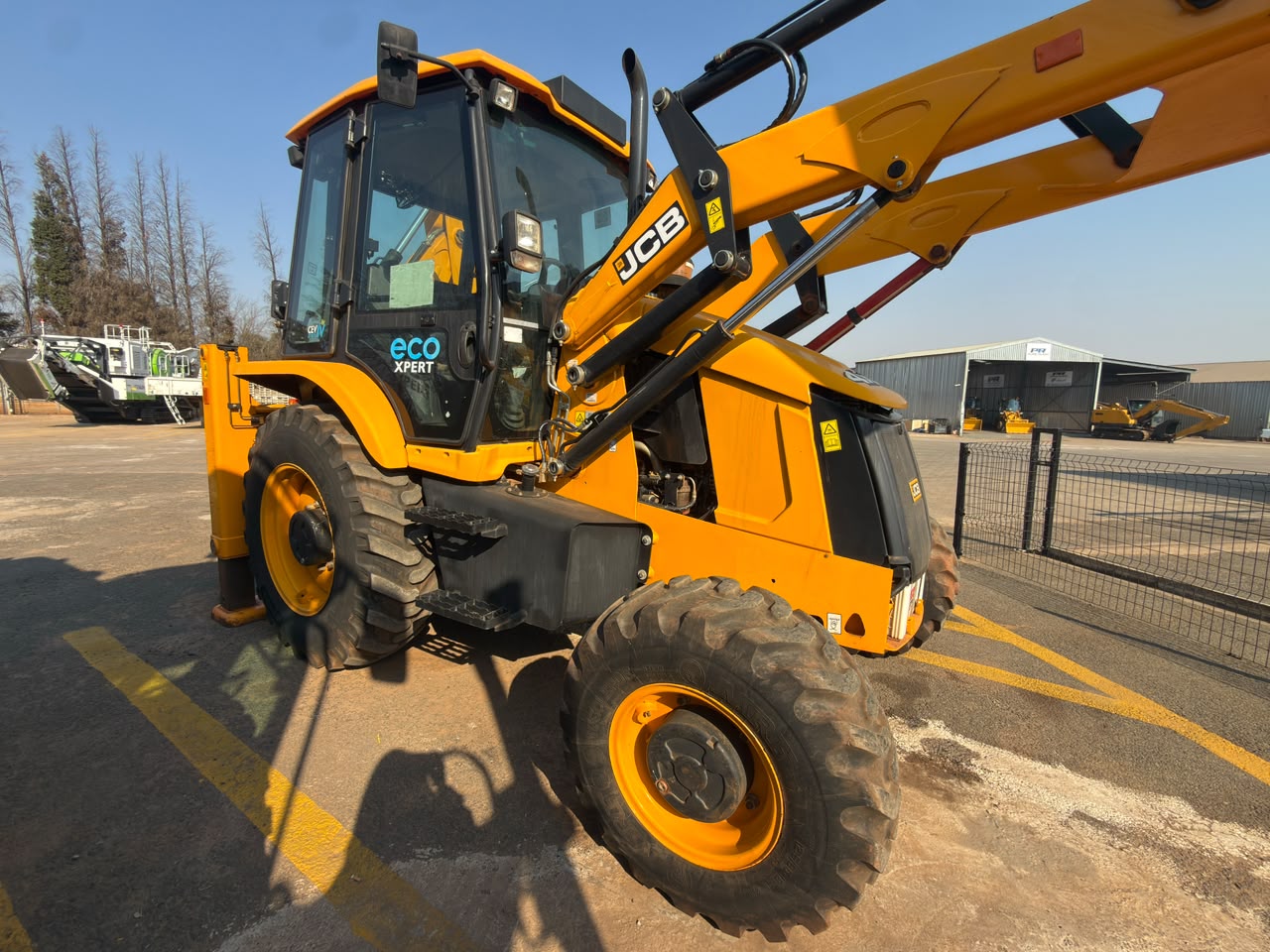 2023 JCB 4WD BACKHOE LOADER TLB (A1380)