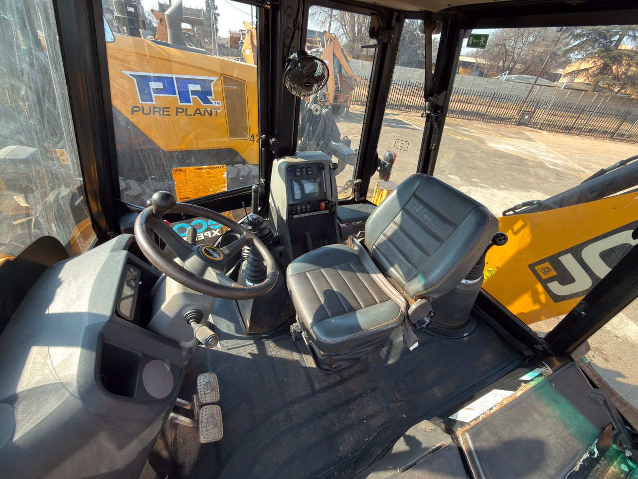 2023 JCB 4WD BACKHOE LOADER TLB (A1380)