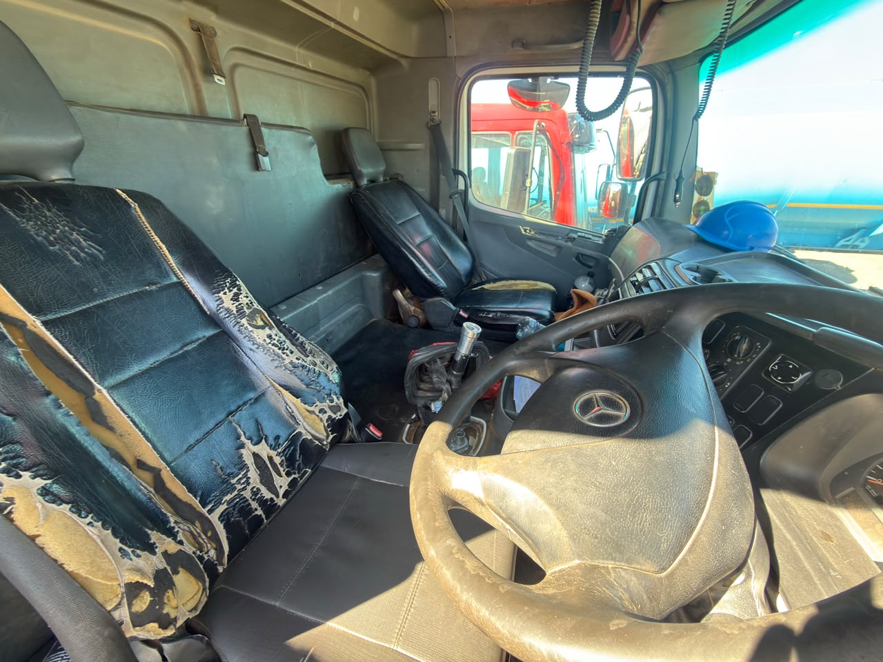2008 MERCEDES BENZ 3335 WATERBOWSER TRUCK (SN5874)