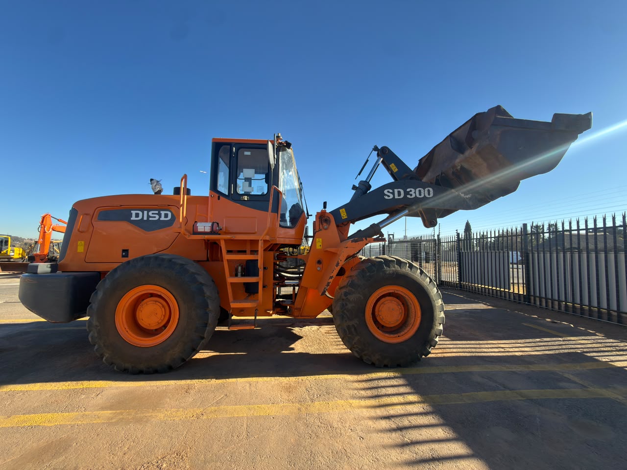 2022 DOOSAN SD300 FRONT END LOADER (PCS637)