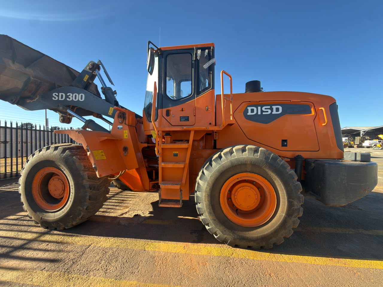2022 DOOSAN SD300 FRONT END LOADER (PCS637)